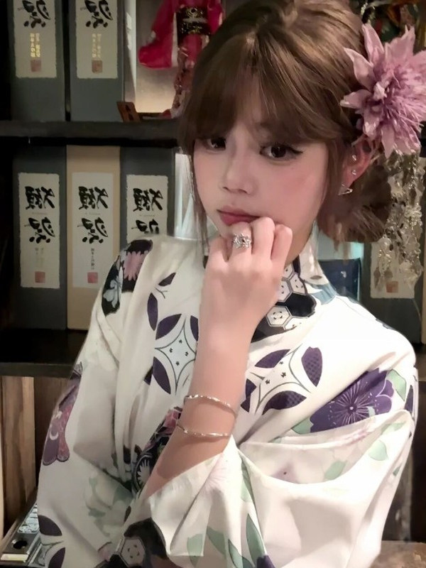 Traditional Purple Kimono Bath - огляд і ціна Japanese Women Formal Wear